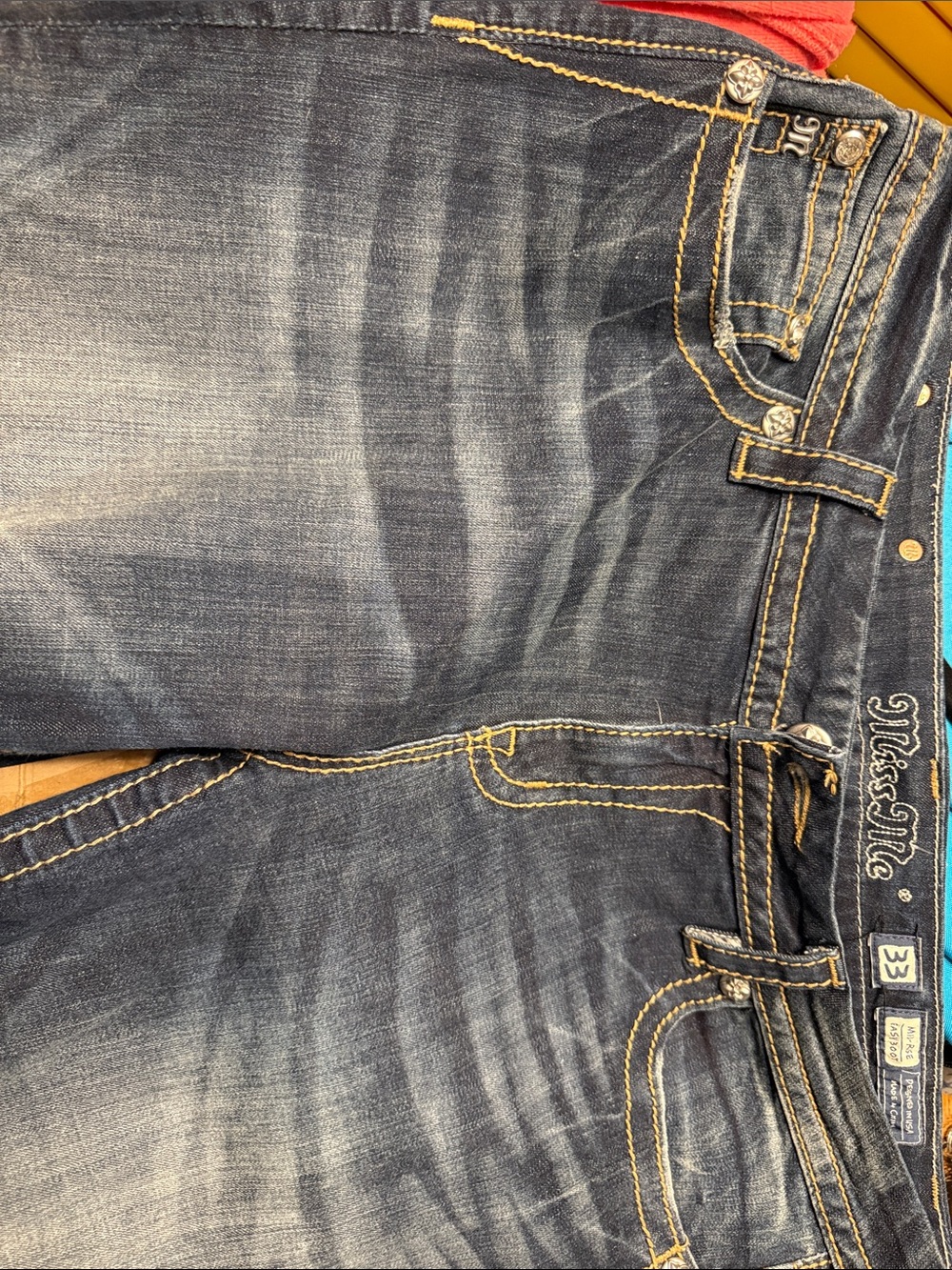Miss Me Men's Faded Blue Relaxed-Fit Jeans with Contrast Stitching